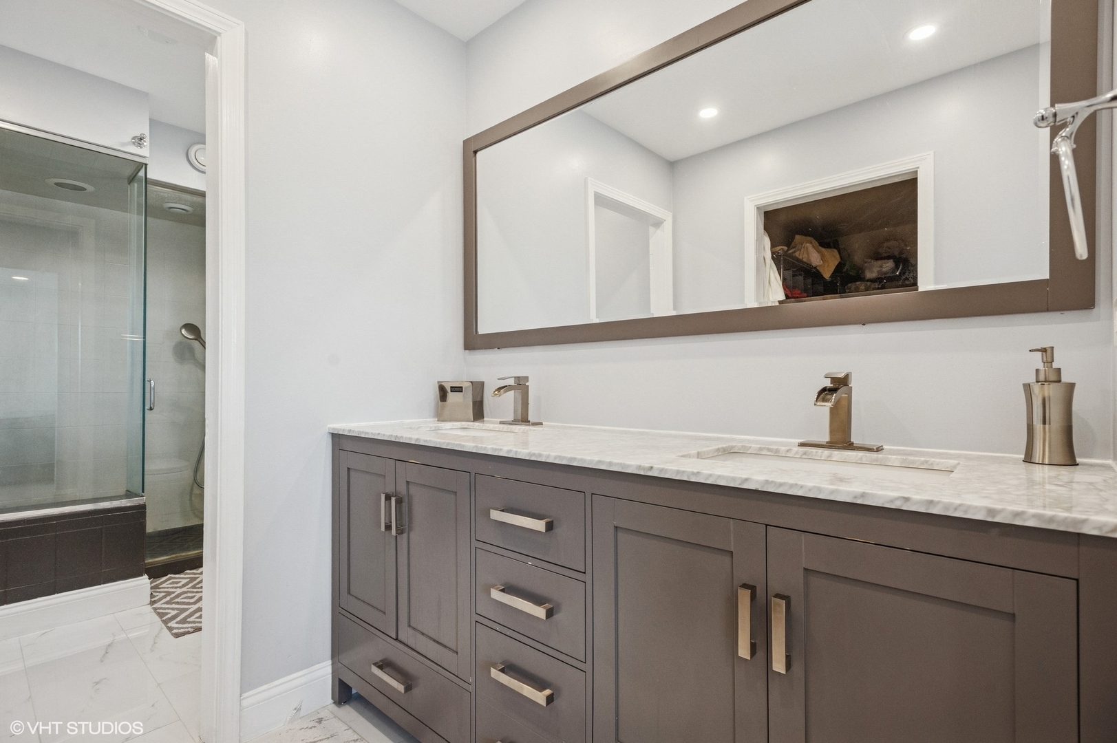 10039 LaCrosse Avenue, Skokie, IL 60077