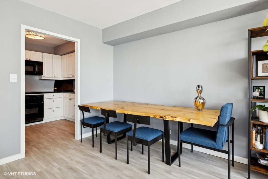 3600 N Lake Shore Drive #2223, Chicago, IL 60613