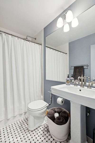 3600 N Lake Shore Drive #2223, Chicago, IL 60613