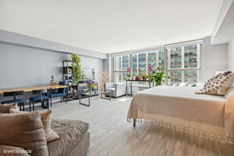 3600 N Lake Shore Drive #2223, Chicago, IL 60613