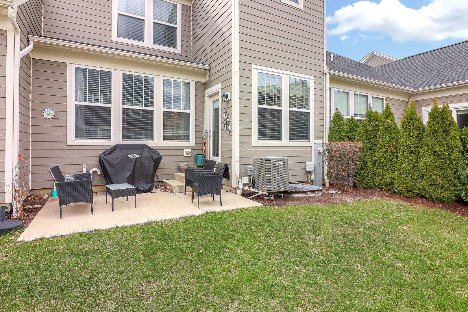 169 Waverly Court, Bloomingdale, IL 60108