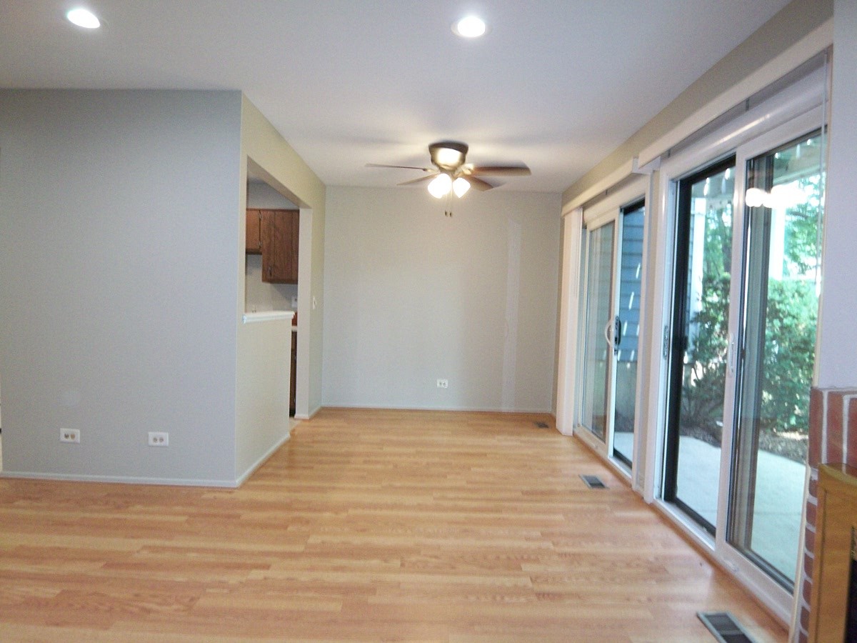 1546 Williamsburg Drive #C1, Schaumburg, IL 60193