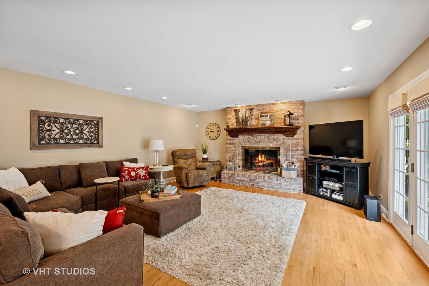 1700 GREEN RIVER Drive, Schaumburg, IL 60194