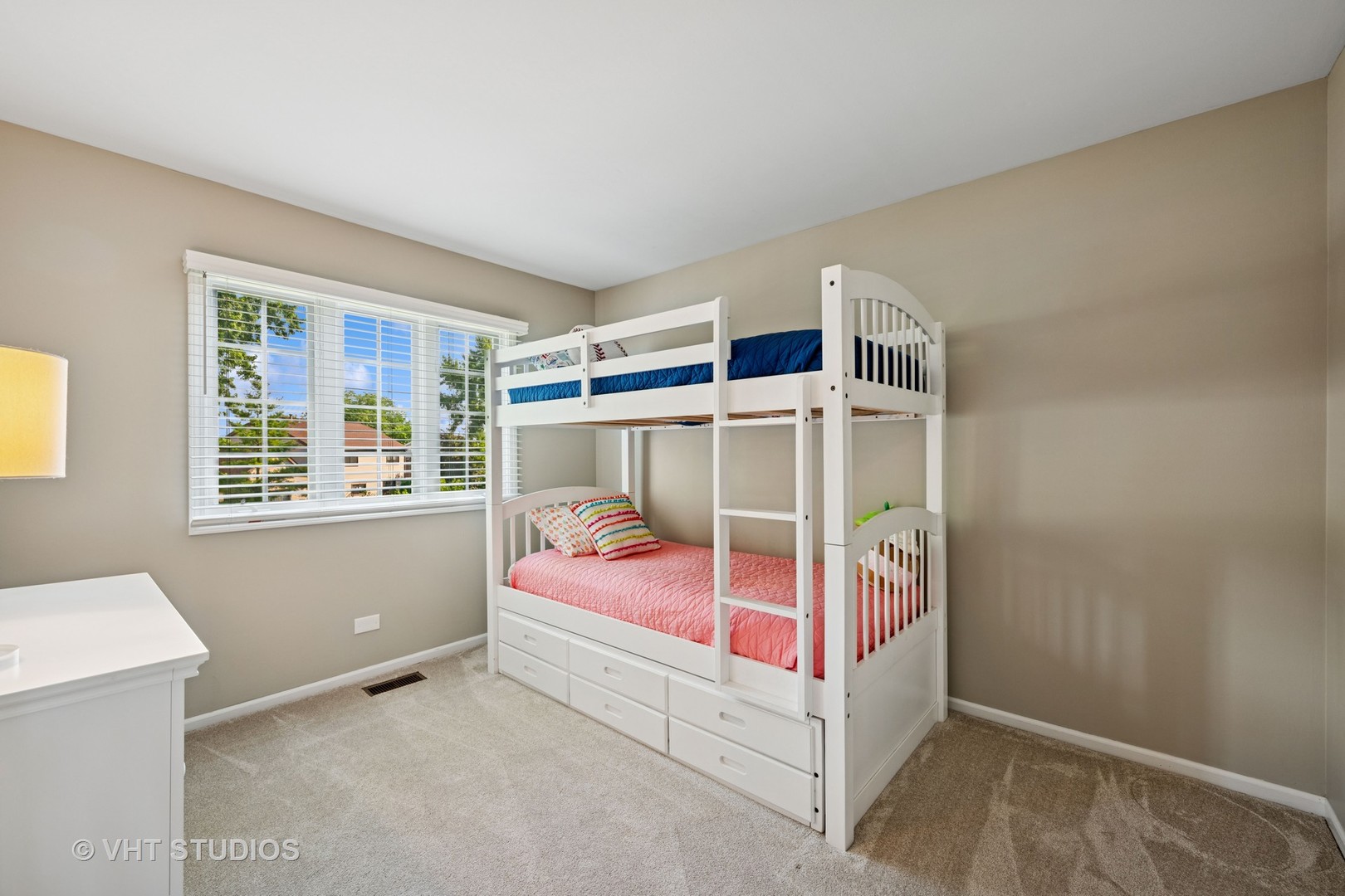 1700 GREEN RIVER Drive, Schaumburg, IL 60194