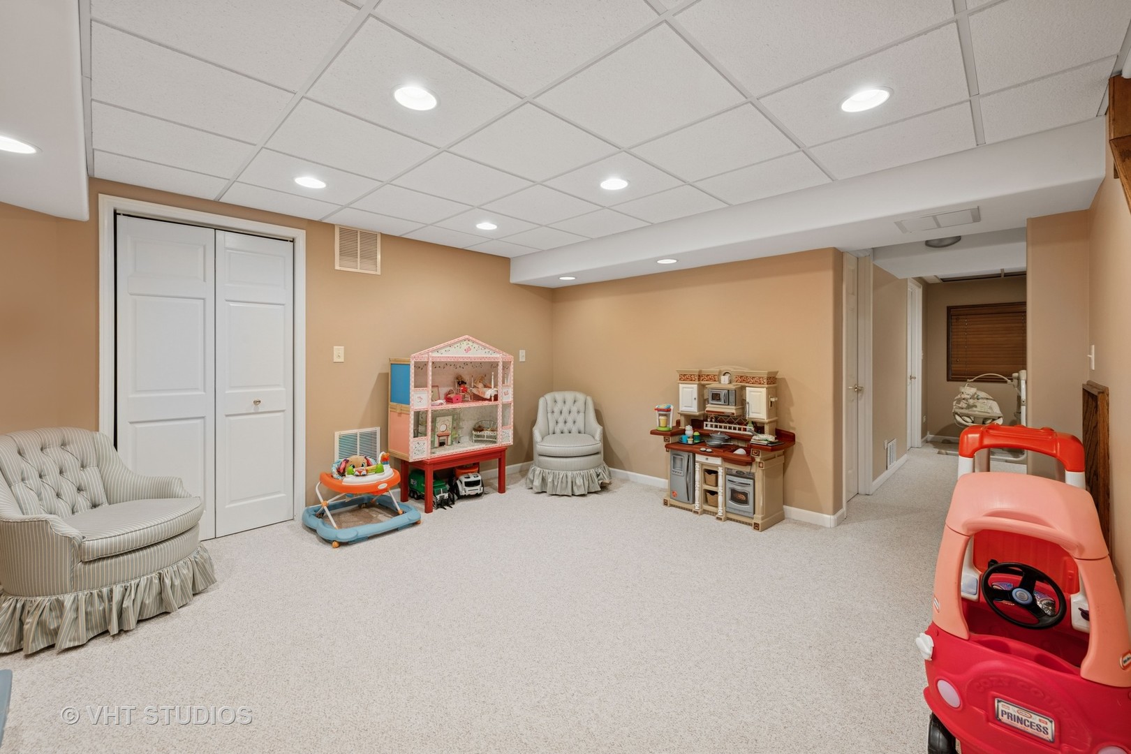 1700 GREEN RIVER Drive, Schaumburg, IL 60194