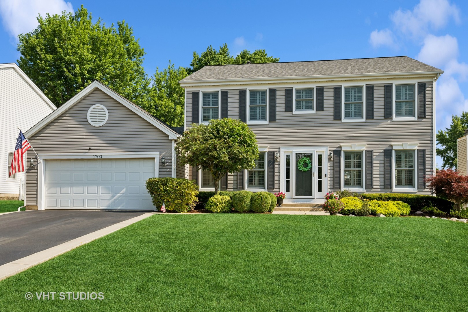 1700 GREEN RIVER Drive, Schaumburg, IL 60194
