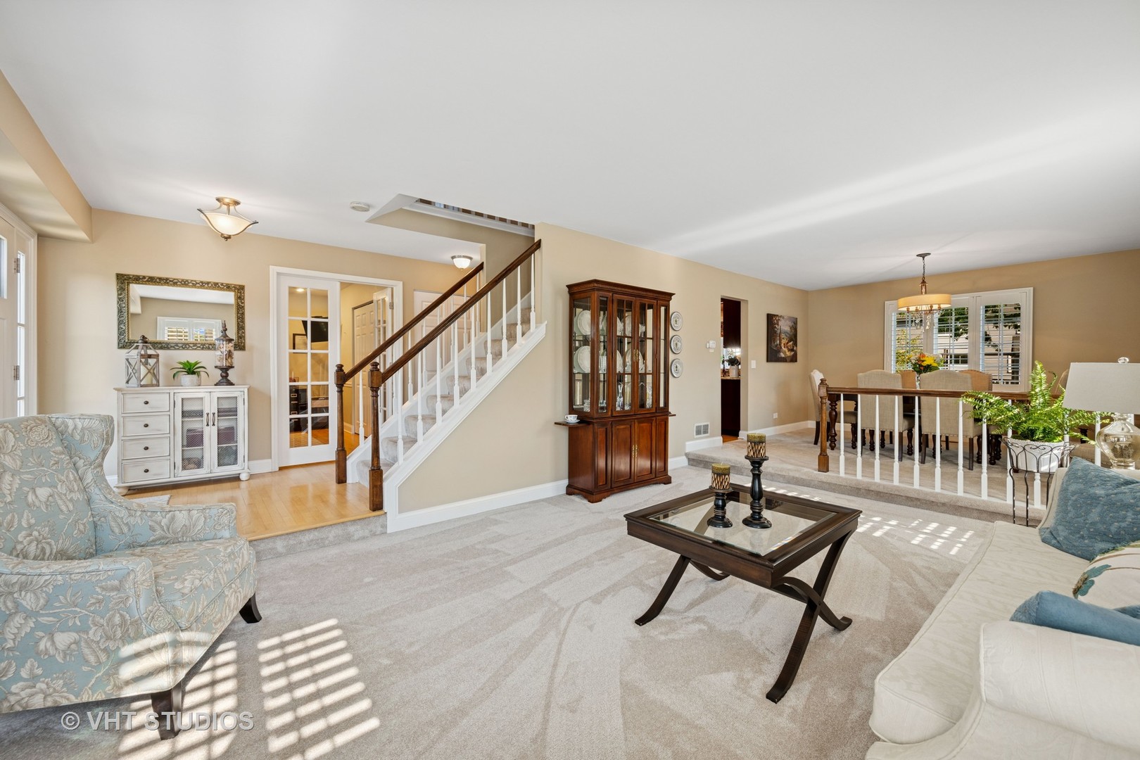 1700 GREEN RIVER Drive, Schaumburg, IL 60194