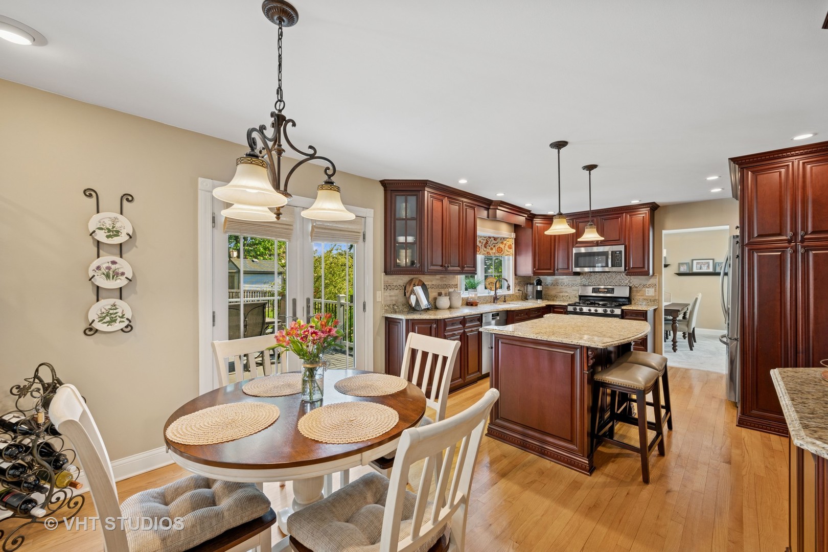 1700 GREEN RIVER Drive, Schaumburg, IL 60194