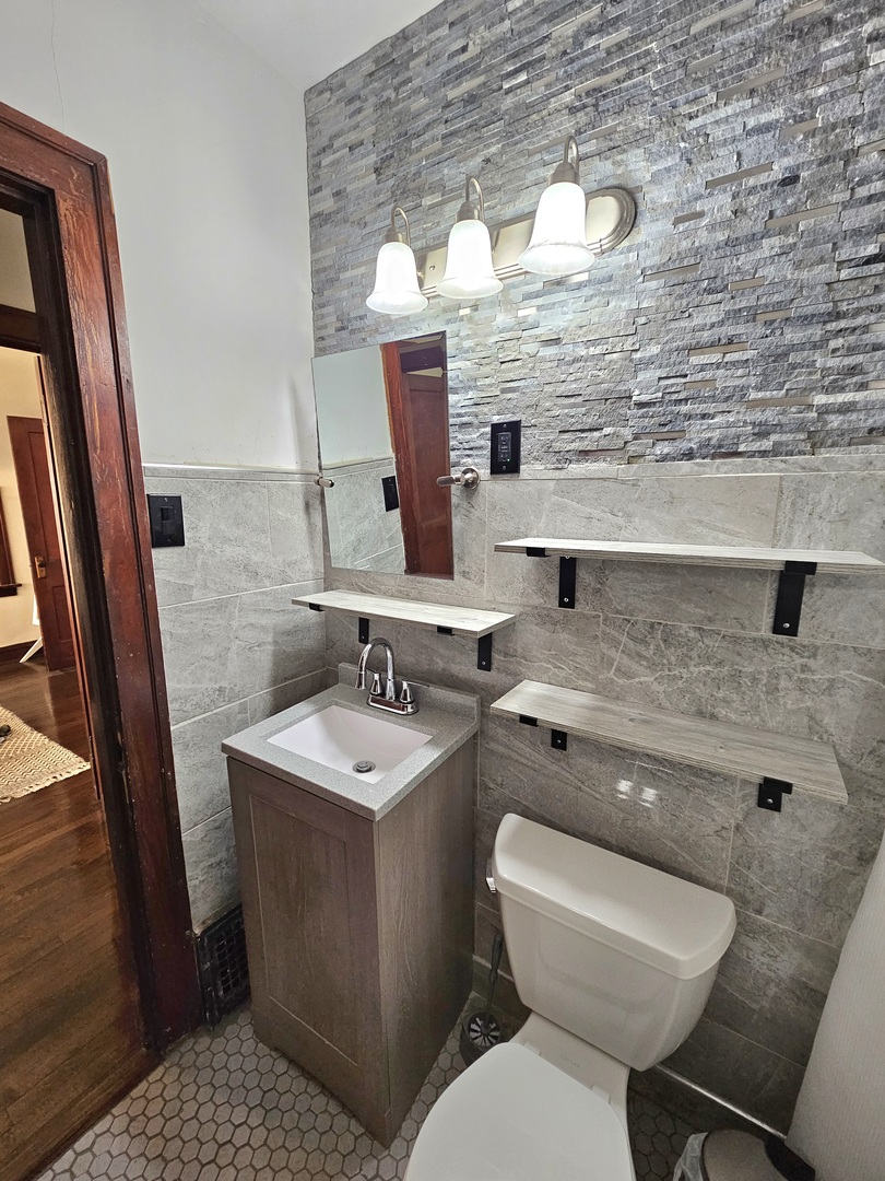 2446 lewis Street #2, Blue Island, IL 60406