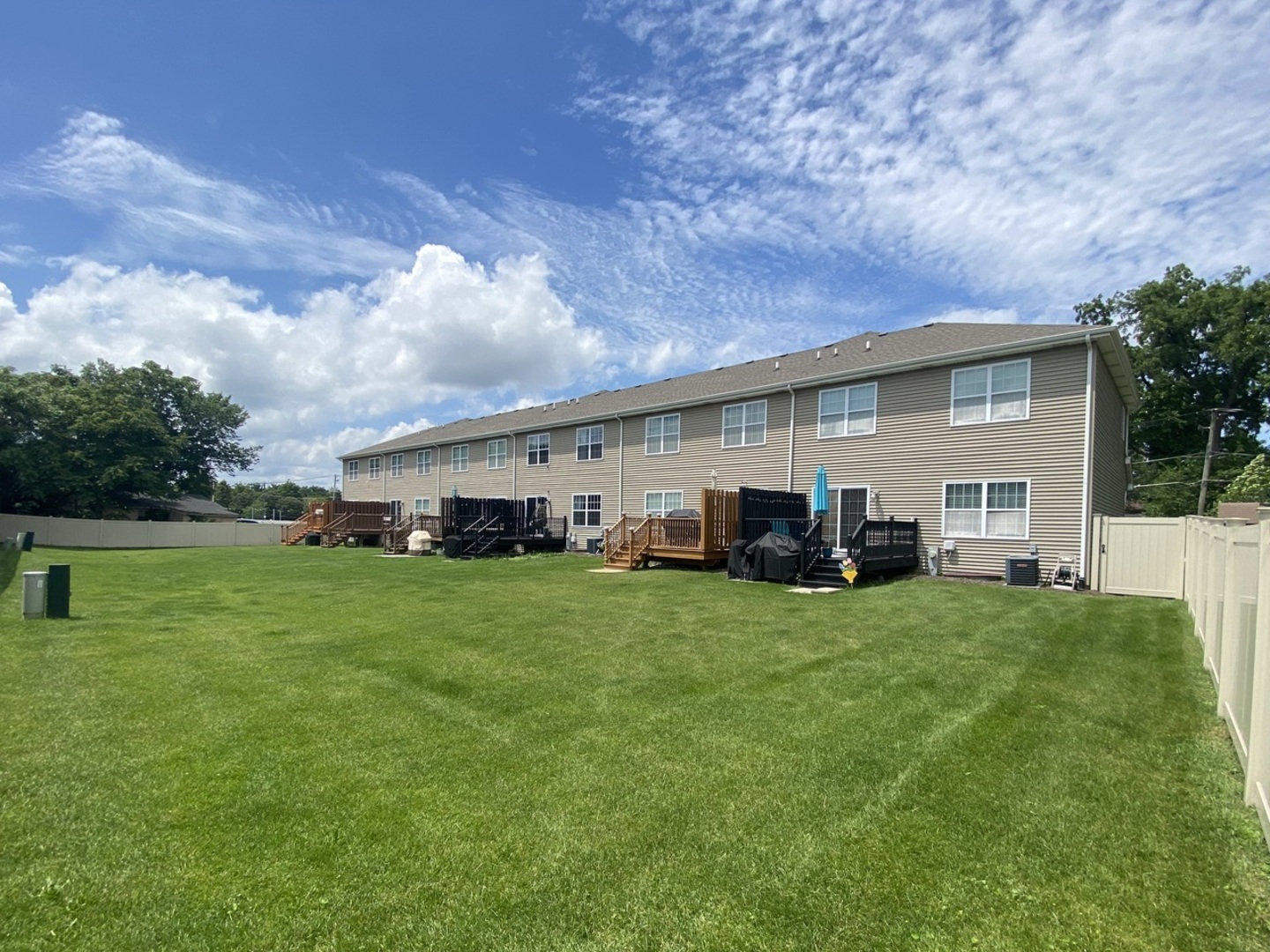 7009 W Crandall Avenue, Worth, IL 60482