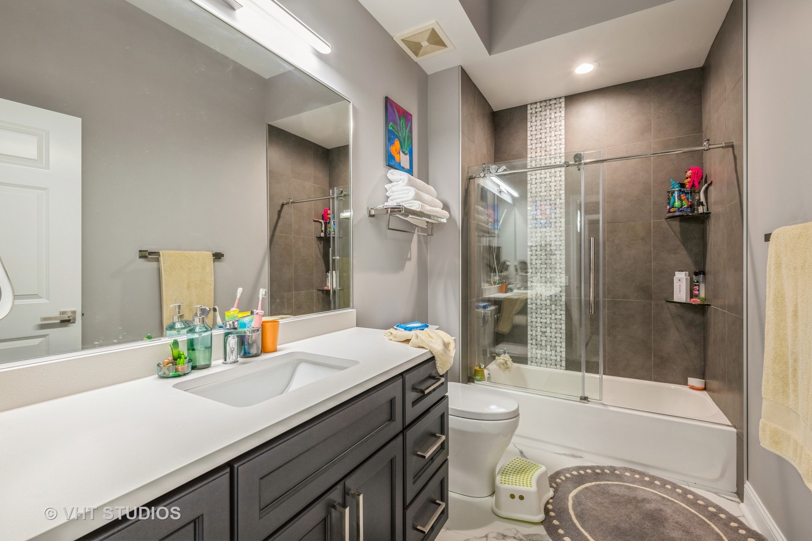 8747 W Bryn Mawr Avenue #704, Chicago, IL 60631