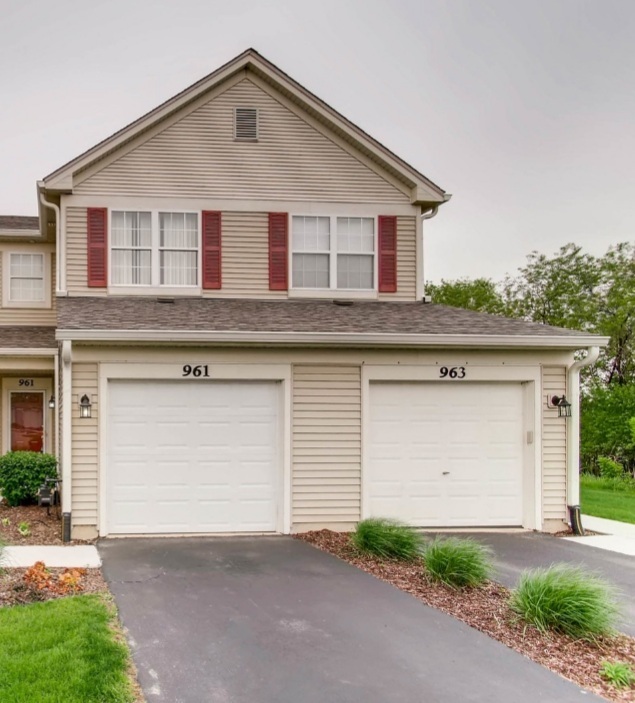961 GENESEE Court #961, Naperville, IL 60563