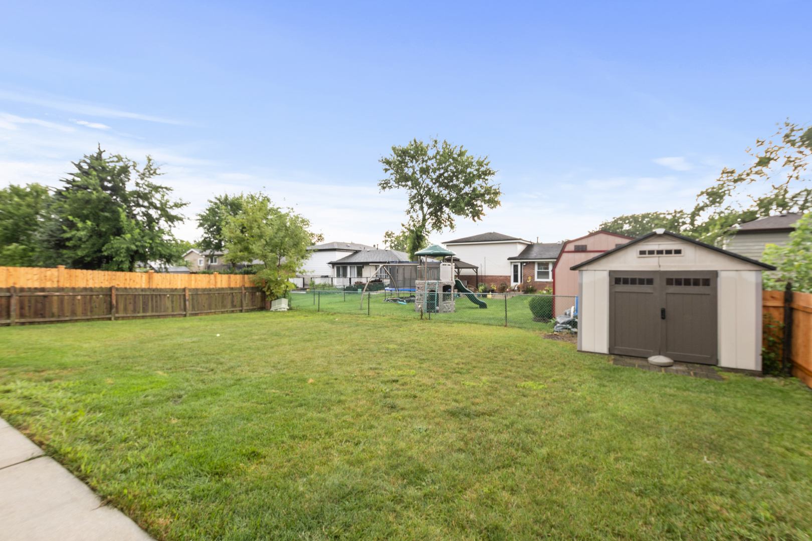 17748 64th Court, Tinley Park, IL 60477