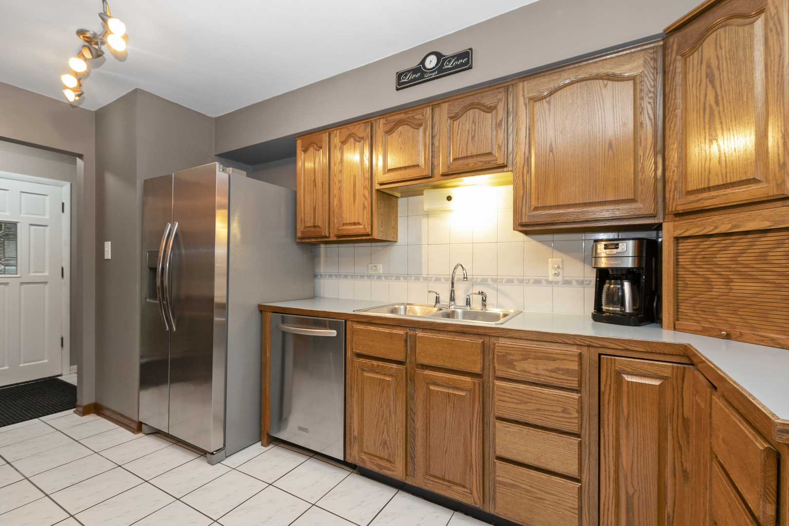 17748 64th Court, Tinley Park, IL 60477