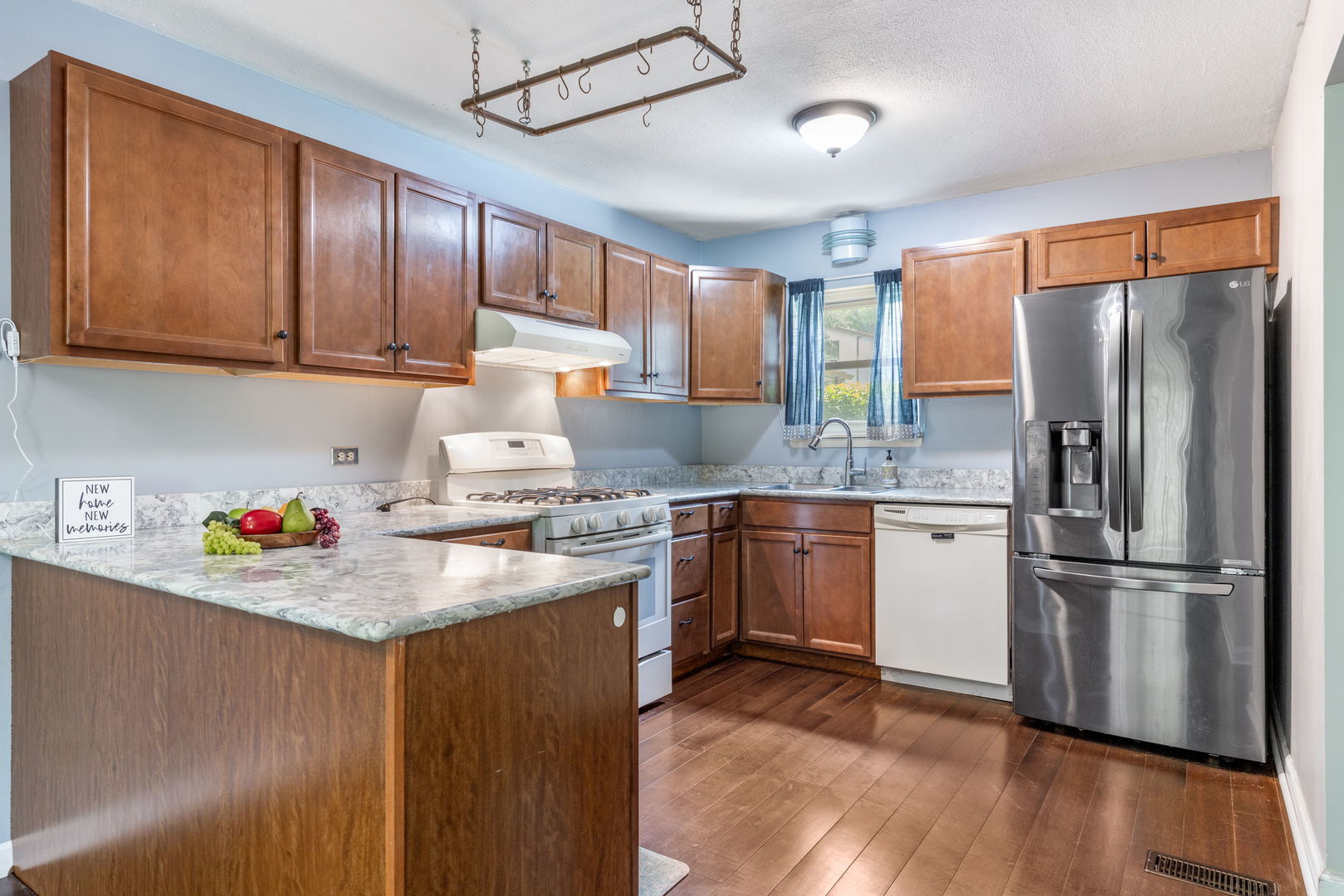 5305 Newport Drive, Lisle, IL 60532
