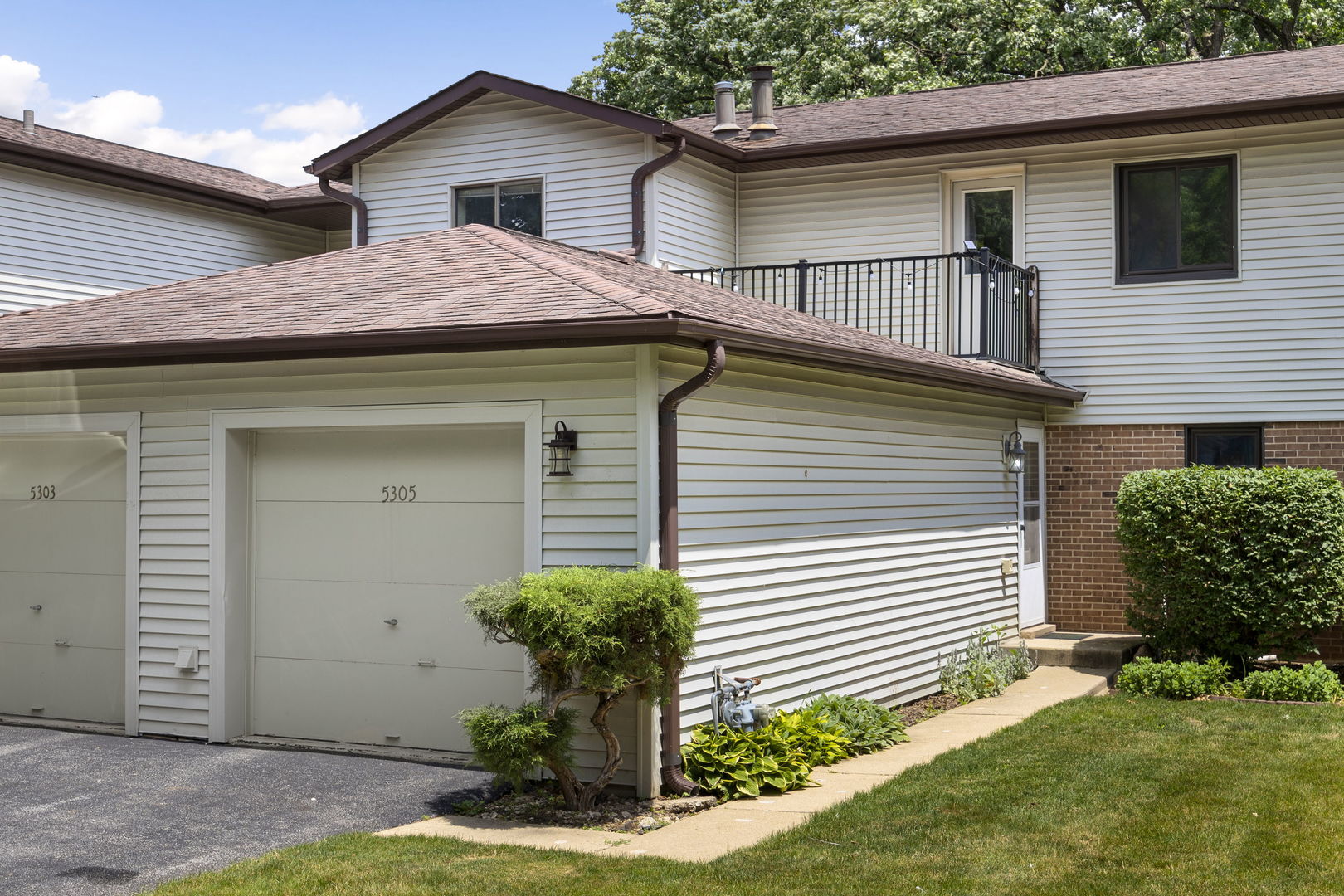 5305 Newport Drive, Lisle, IL 60532