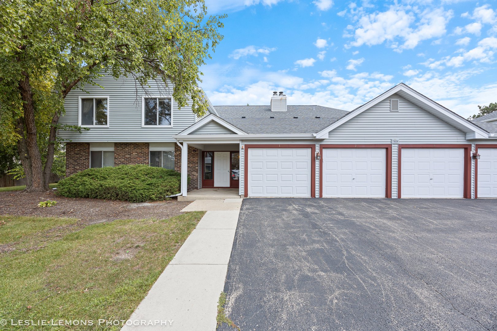 7020 Barrington Court #102, Woodridge, IL 60517