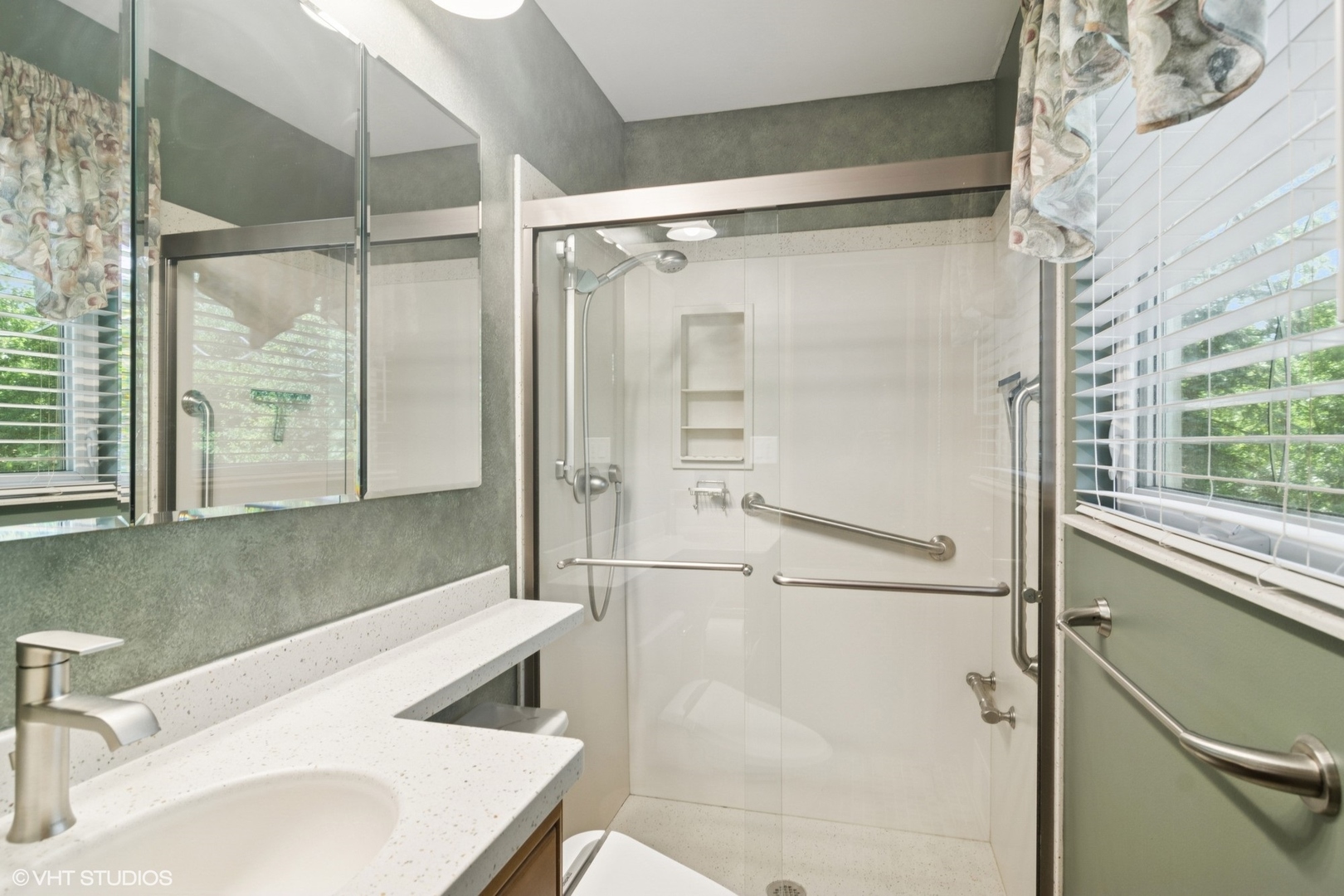 430 N Glenn Drive, Palatine, IL 60074