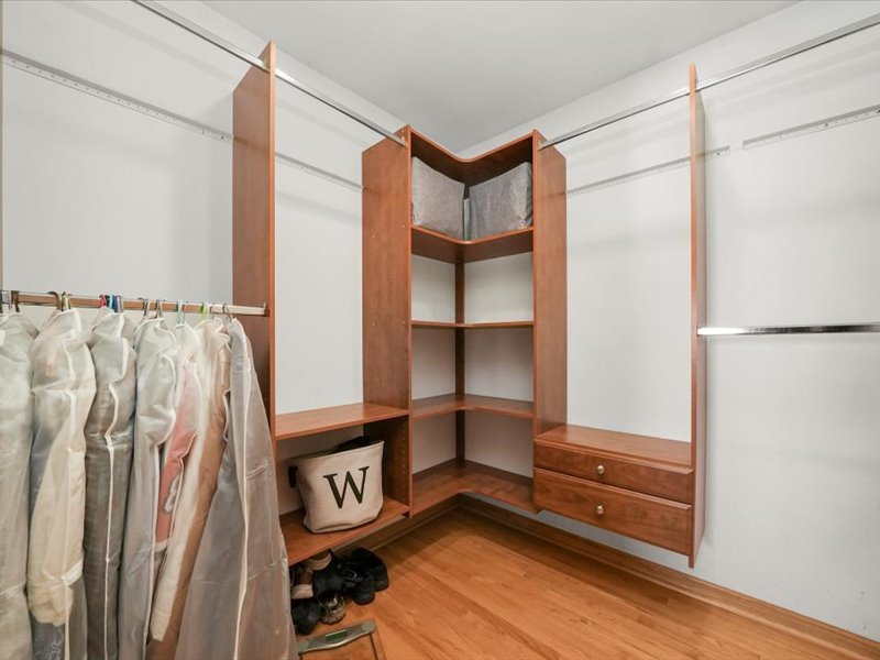 5622 S Oak Park Avenue, Chicago, IL 60638