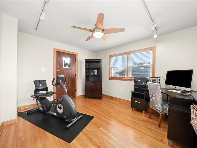 5622 S Oak Park Avenue, Chicago, IL 60638