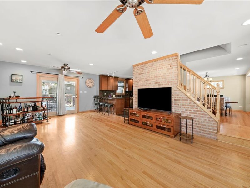 5622 S Oak Park Avenue, Chicago, IL 60638