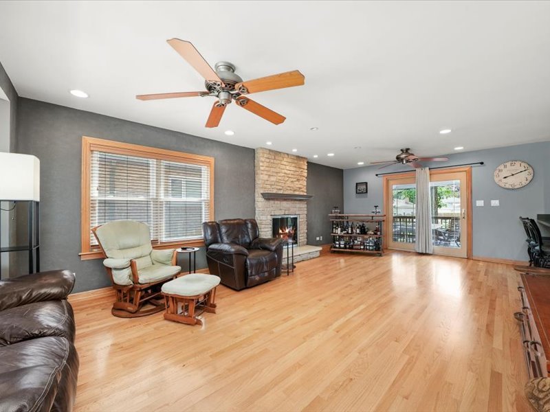 5622 S Oak Park Avenue, Chicago, IL 60638