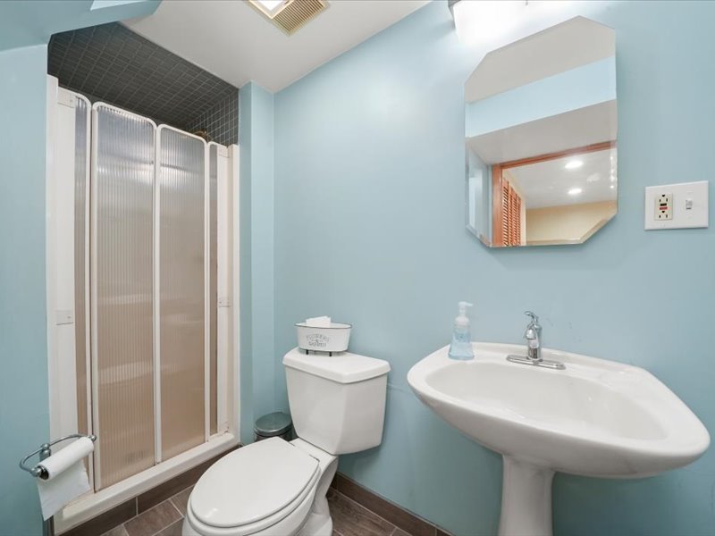 5622 S Oak Park Avenue, Chicago, IL 60638