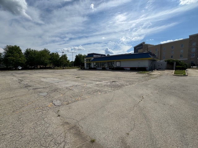 3625 Rock Creek Boulevard, Joliet, IL 60431