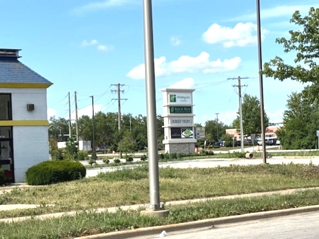 3625 Rock Creek Boulevard, Joliet, IL 60431