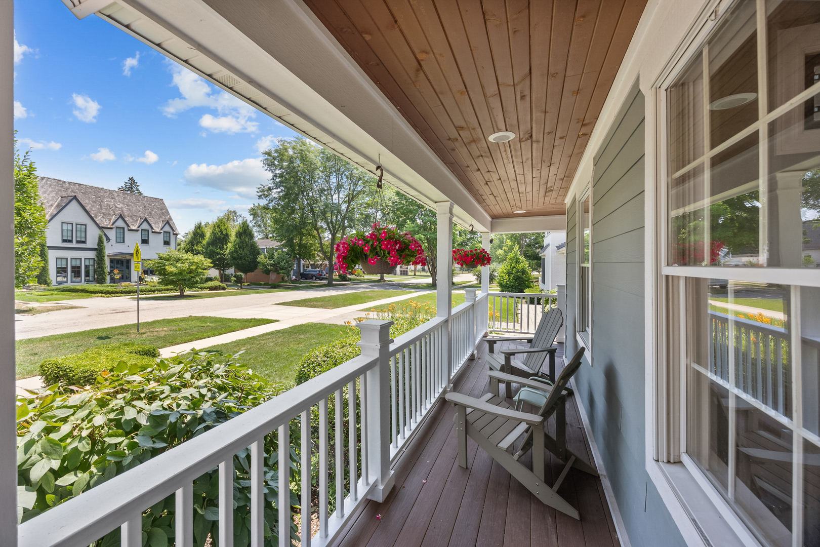 820 S GROVE Avenue, Barrington, IL 60010