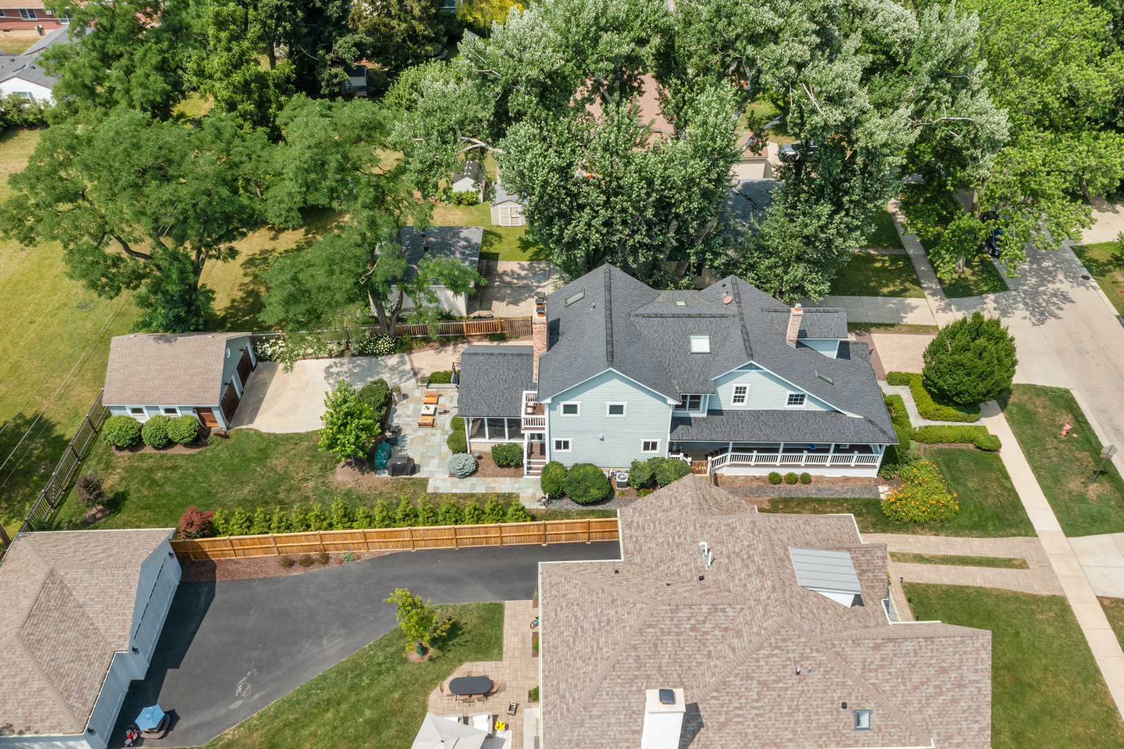 820 S GROVE Avenue, Barrington, IL 60010