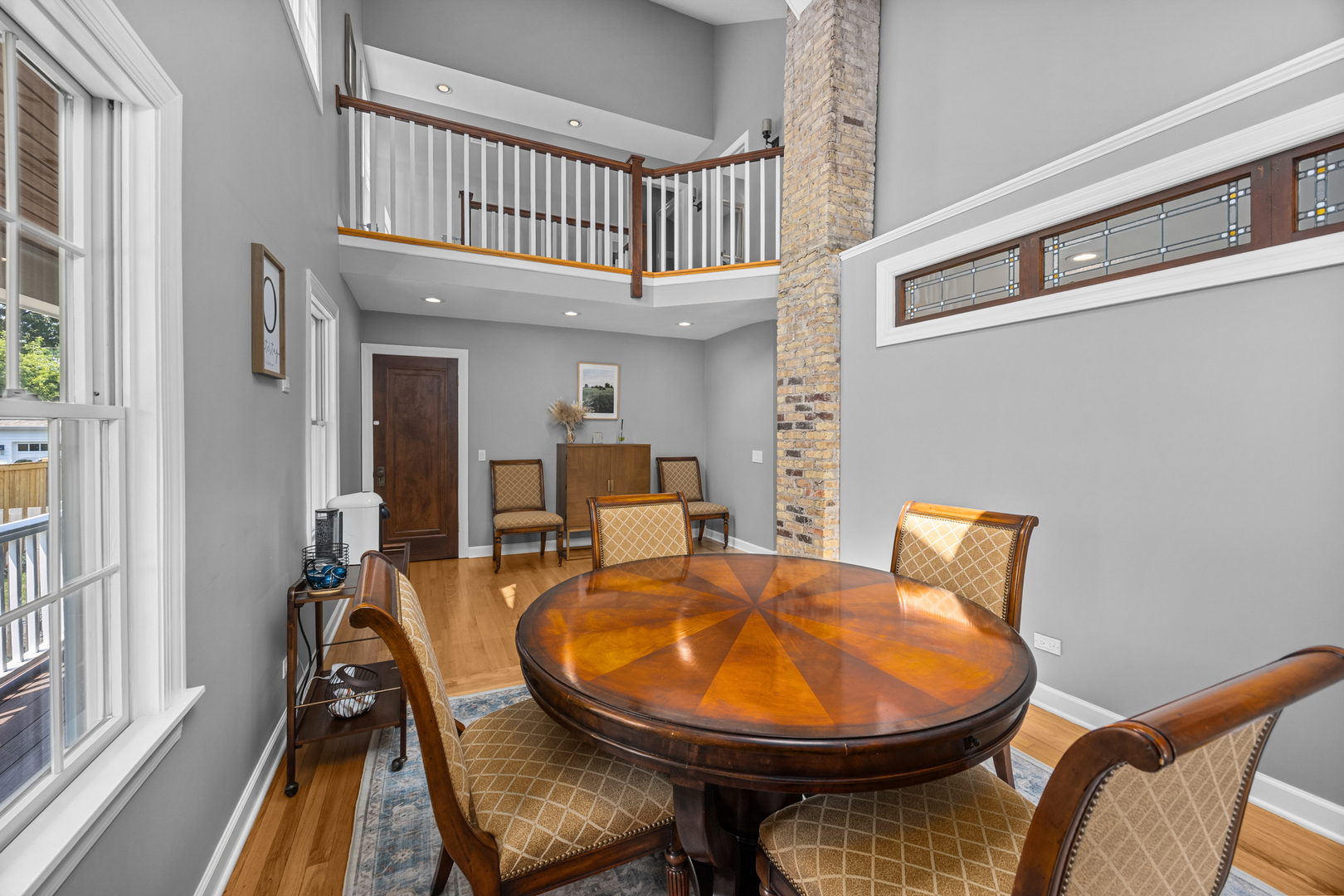 820 S GROVE Avenue, Barrington, IL 60010