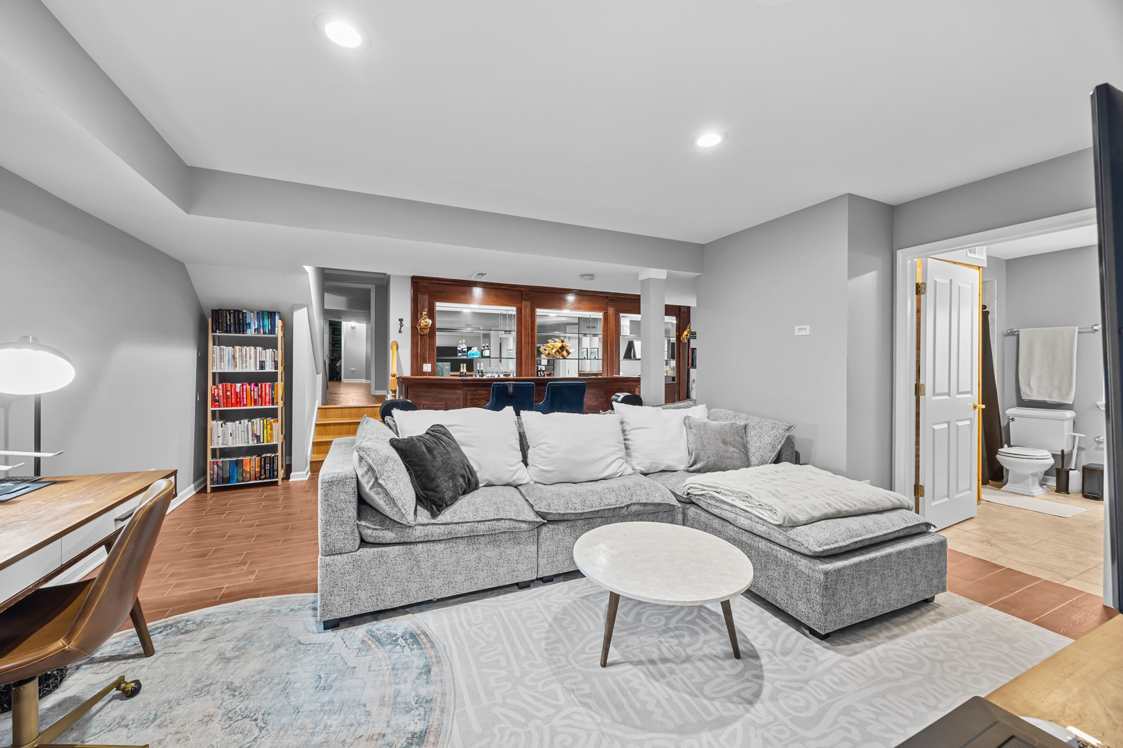 820 S GROVE Avenue, Barrington, IL 60010