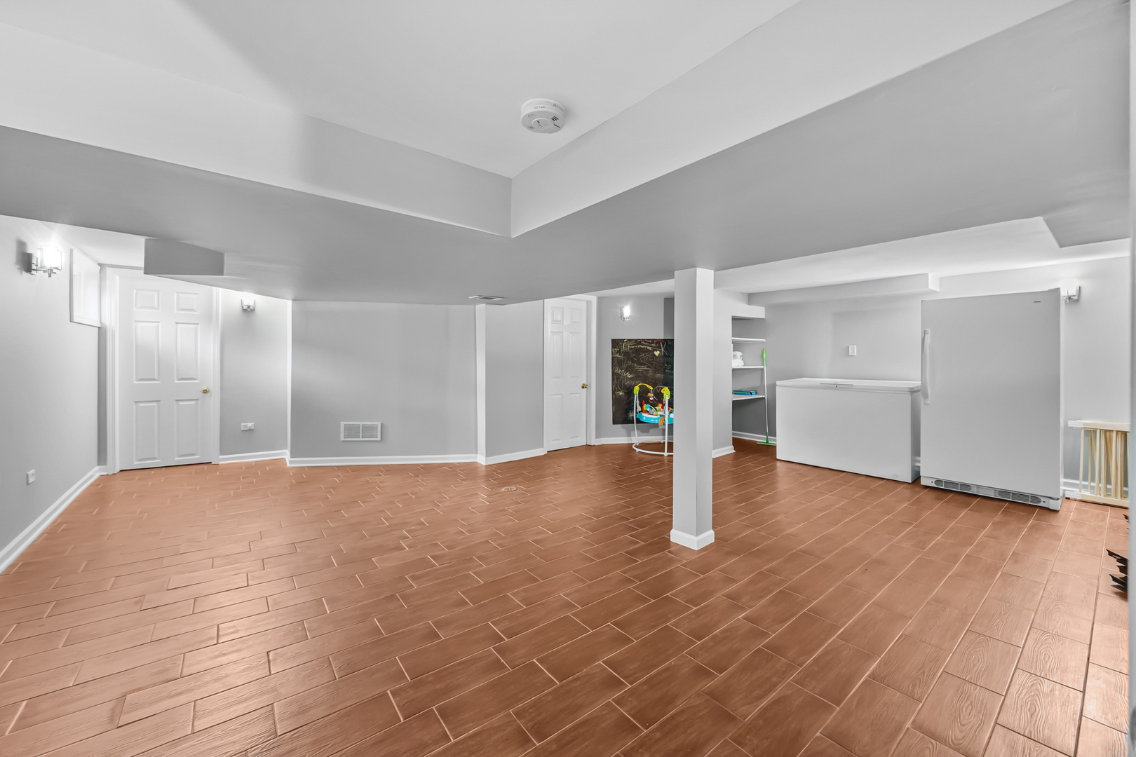 820 S GROVE Avenue, Barrington, IL 60010