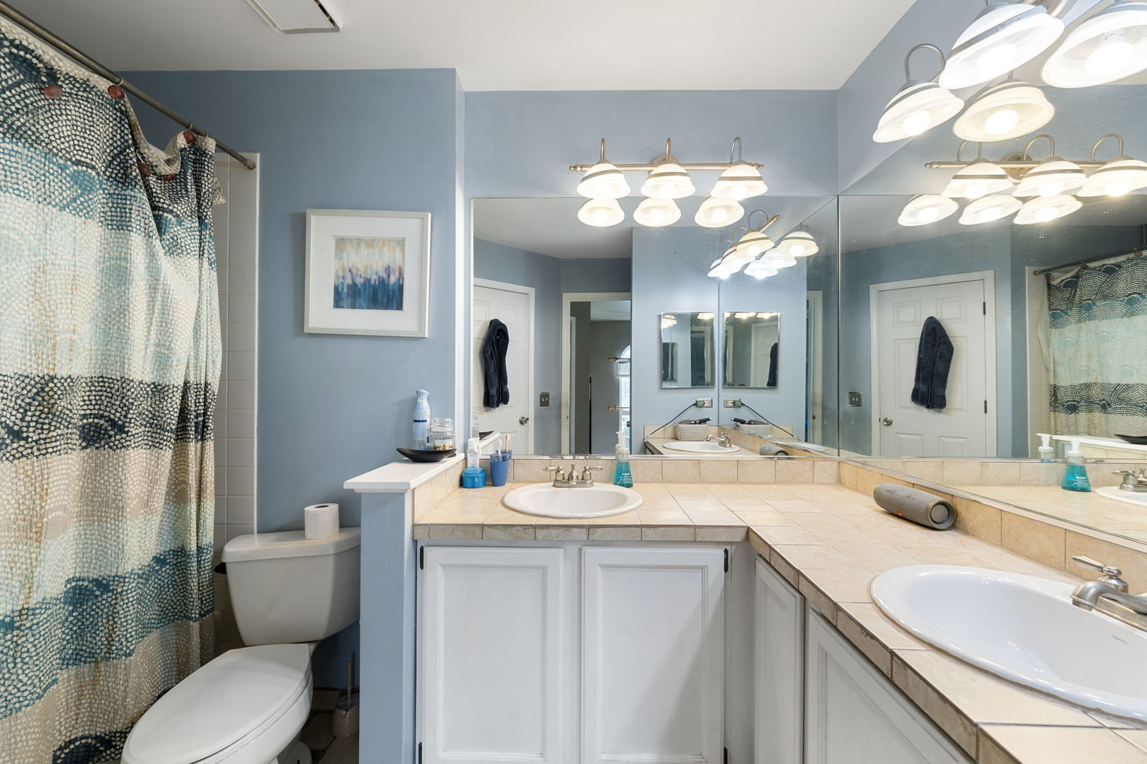1074 Woodhill Court #1074, Elgin, IL 60120