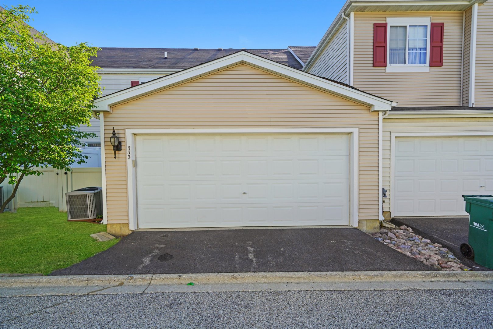 533 Cannon Ball Drive, Grayslake, IL 60030