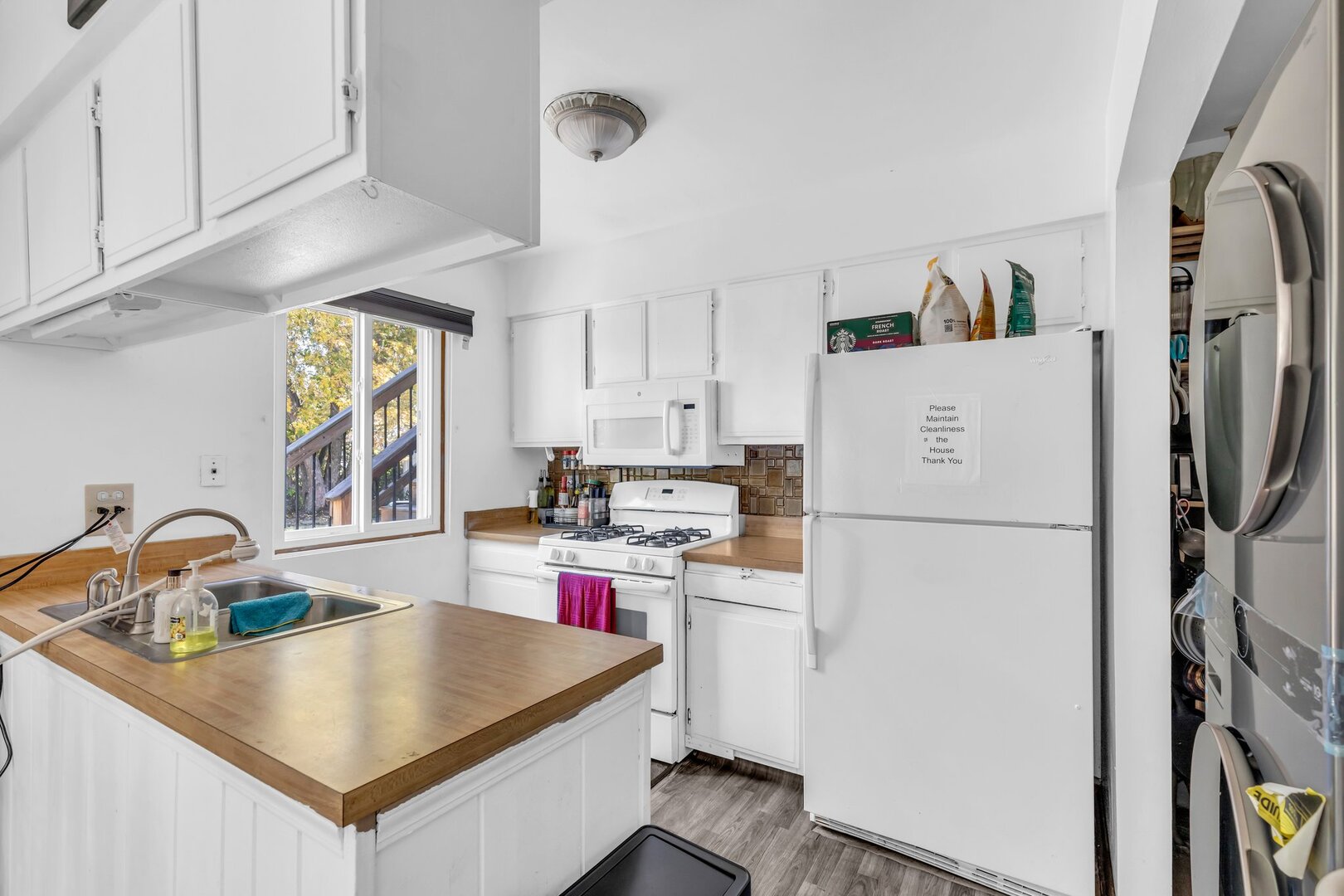 125 Leawood Drive, Roselle, IL 60172