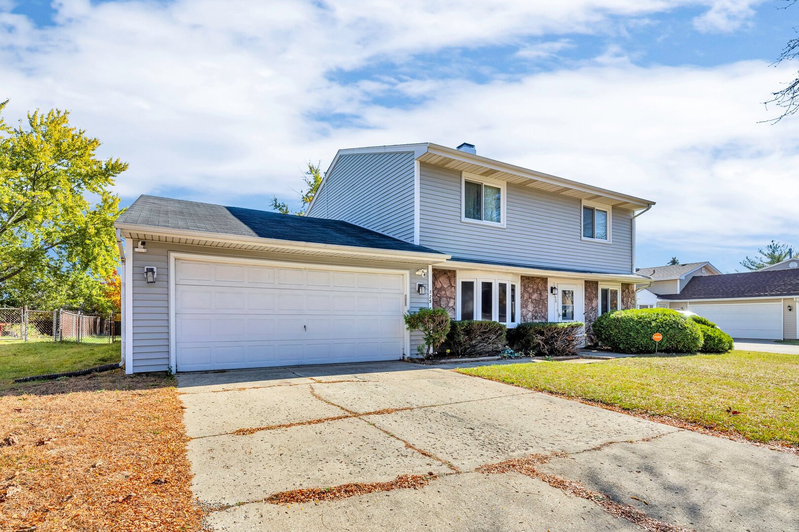 125 Leawood Drive, Roselle, IL 60172