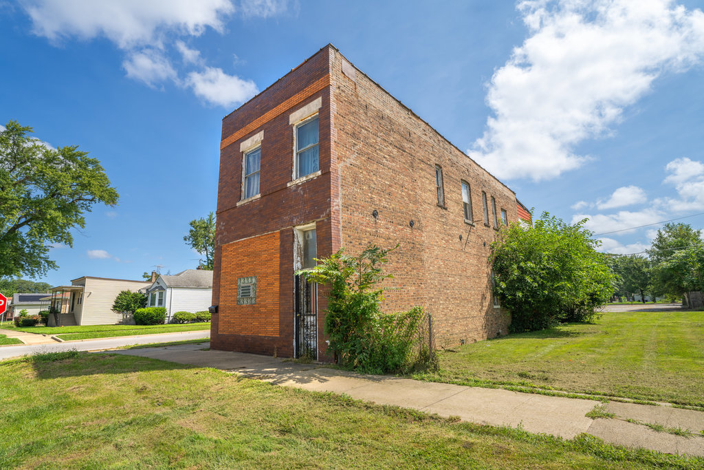 12401 S Green Street, Calumet Park, IL 60827