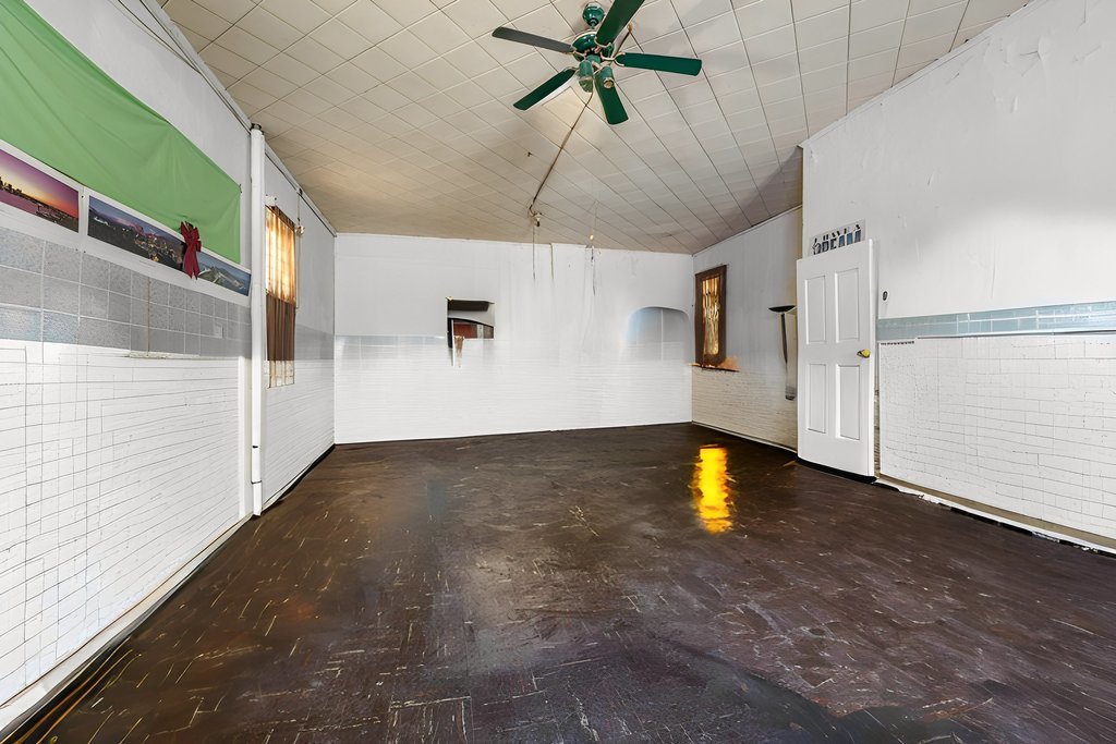 12401 S Green Street, Calumet Park, IL 60827