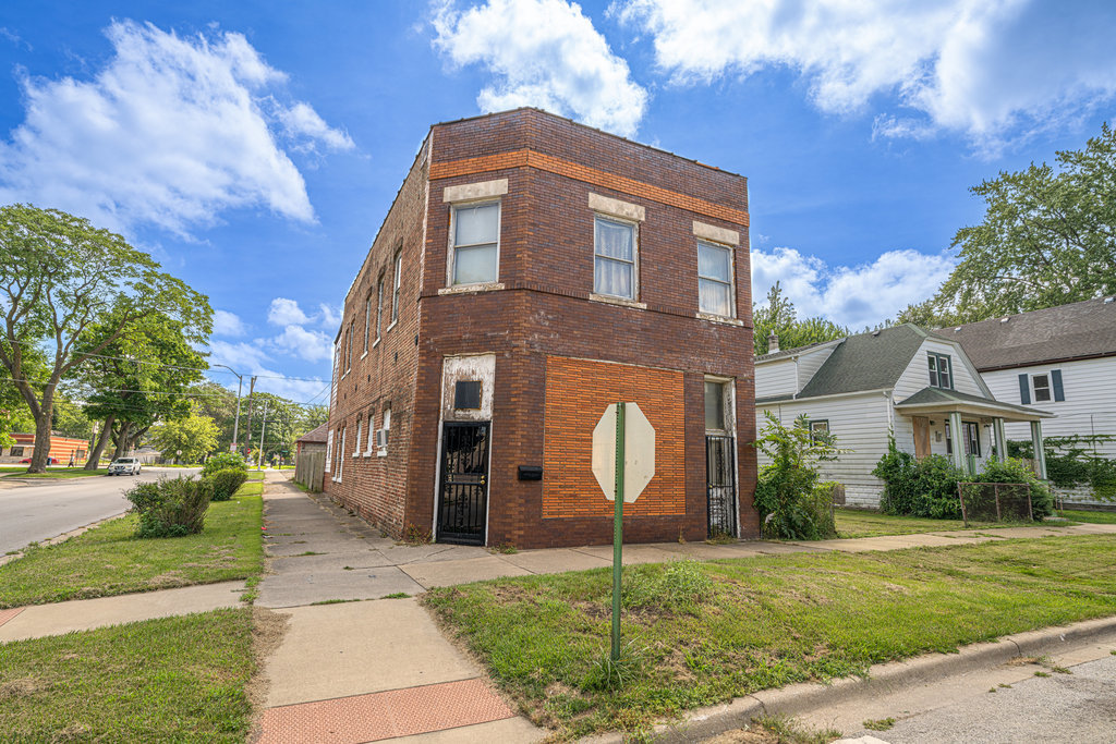 12401 S Green Street, Calumet Park, IL 60827