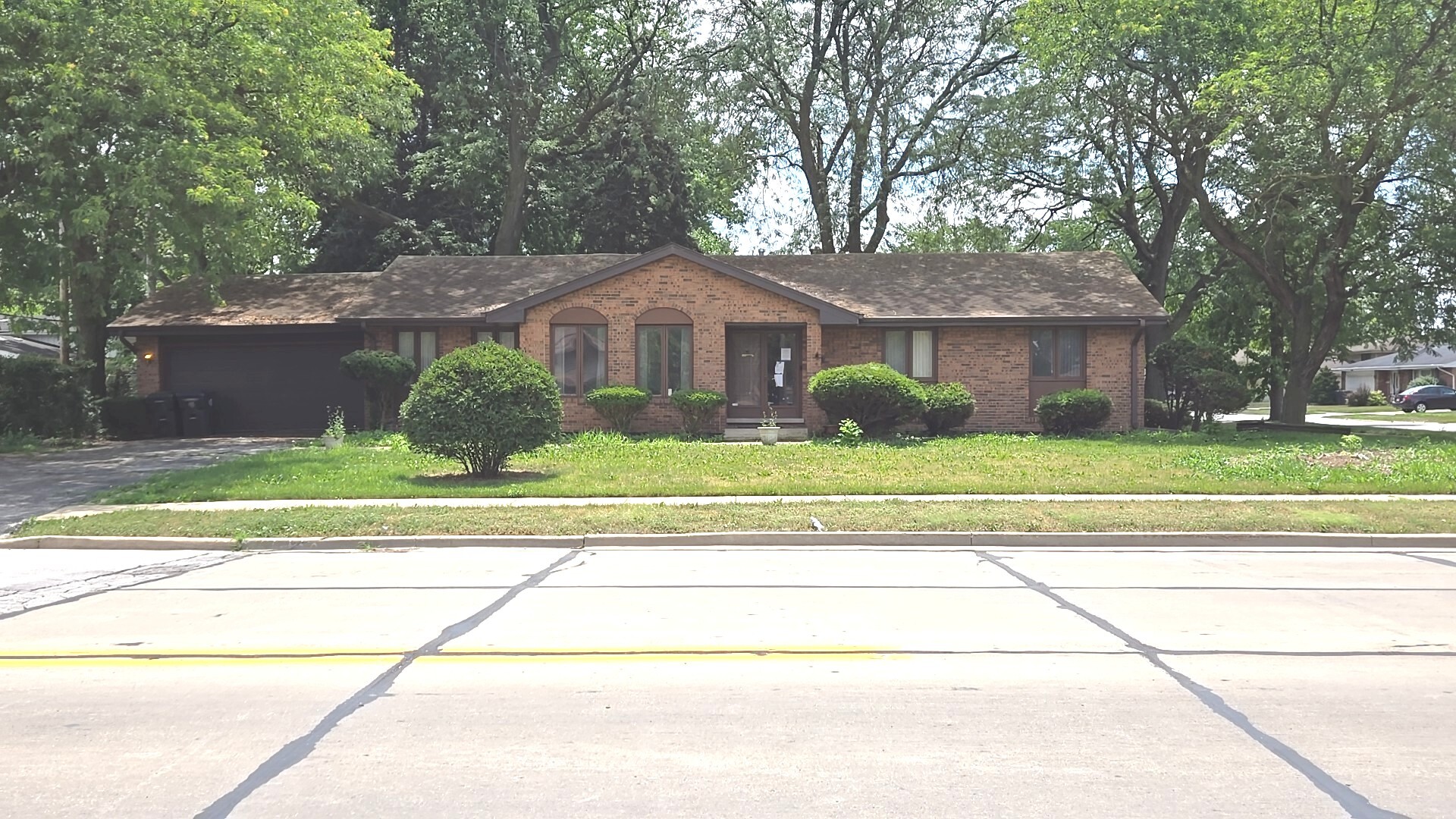 17001 Kimbark Avenue, South Holland, IL 60473