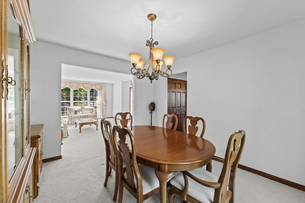 1450 Anvil Court, Bartlett, IL 60103