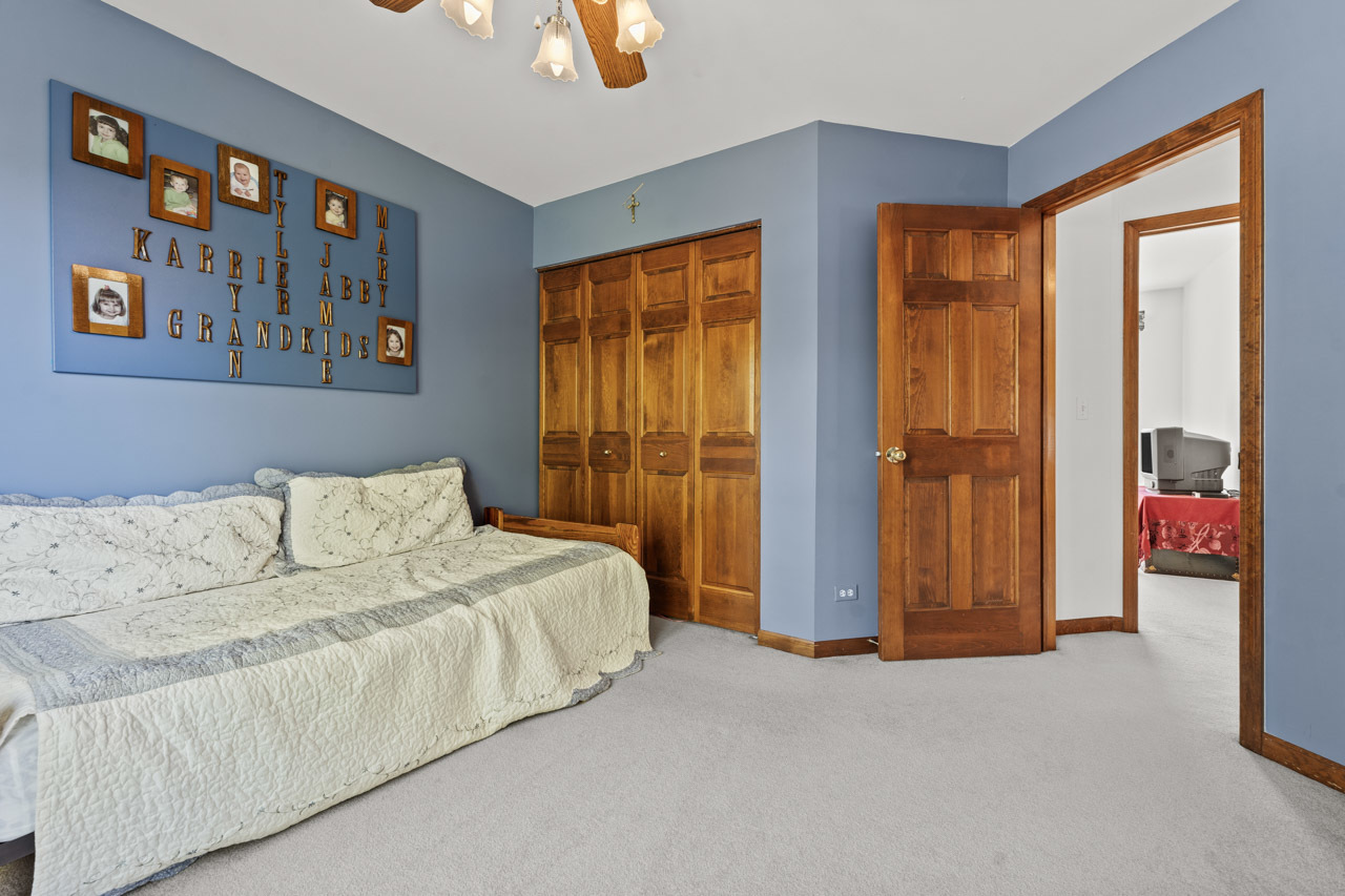 1450 Anvil Court, Bartlett, IL 60103