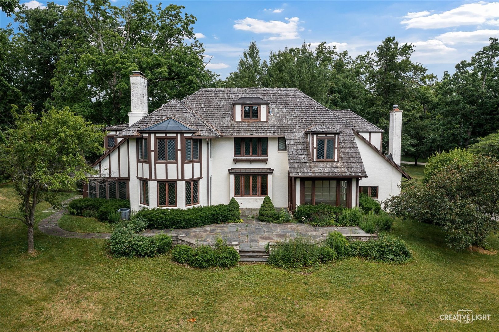 595 Crab Tree Lane, Lake Forest, IL 60045