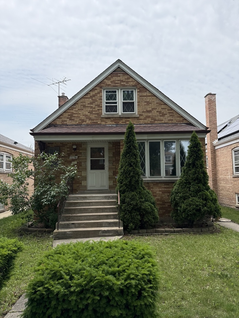 7230 S Avers Avenue, Chicago, IL 60629