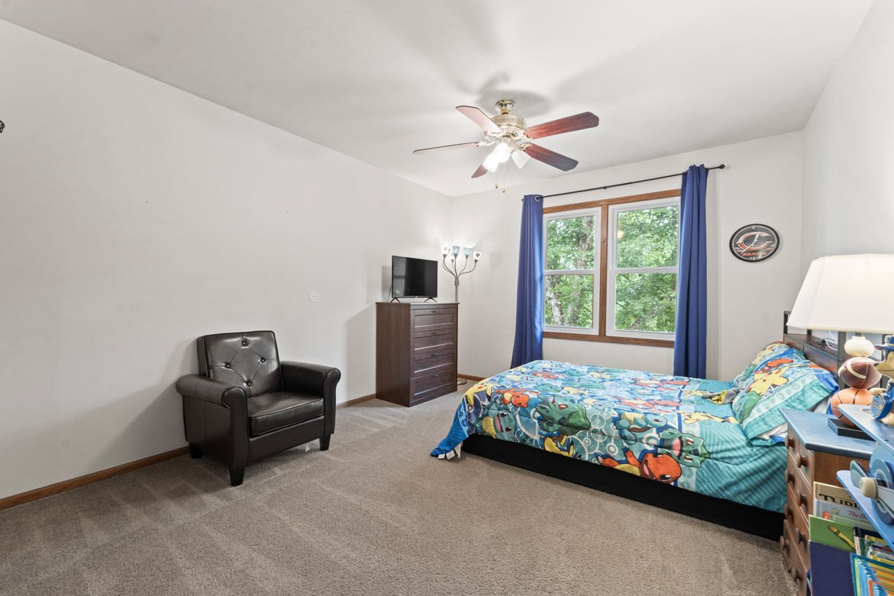 281 S Western Avenue, Bartlett, IL 60103