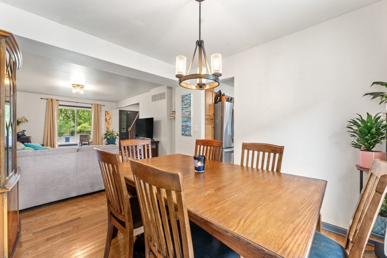 281 S Western Avenue, Bartlett, IL 60103