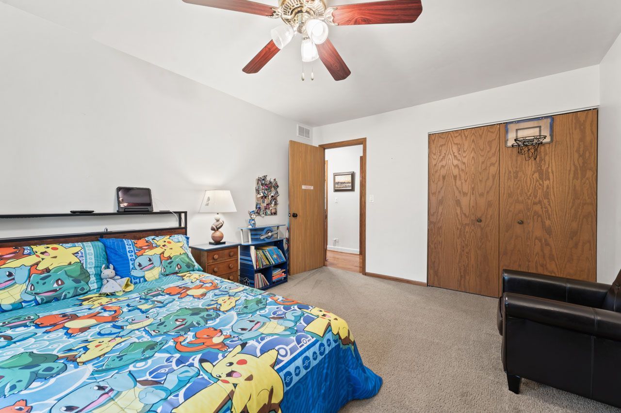 281 S Western Avenue, Bartlett, IL 60103