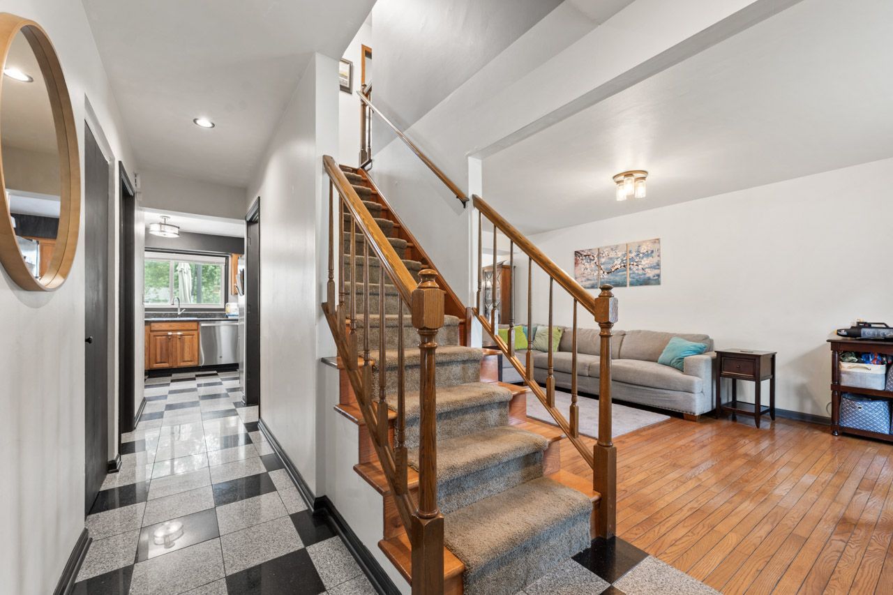 281 S Western Avenue, Bartlett, IL 60103